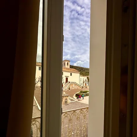 Dimora In Centro Bed & Breakfast 3*