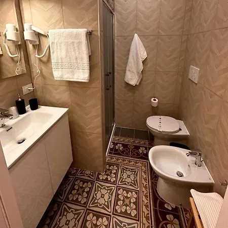 Dimora In Centro Bed & Breakfast 3*