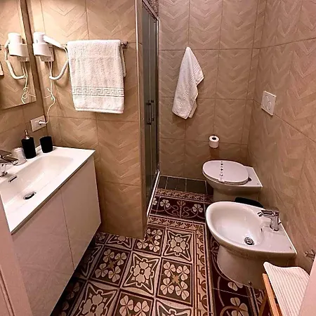 Bed & Breakfast Dimora In Centro 3*